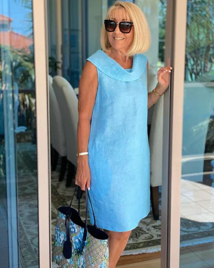 Perla – Sleeveless Sheath Dress with Round Neck