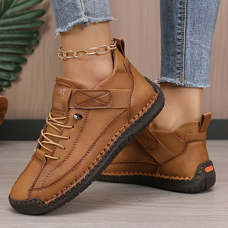 Mia | Classic Comfort Sneakers