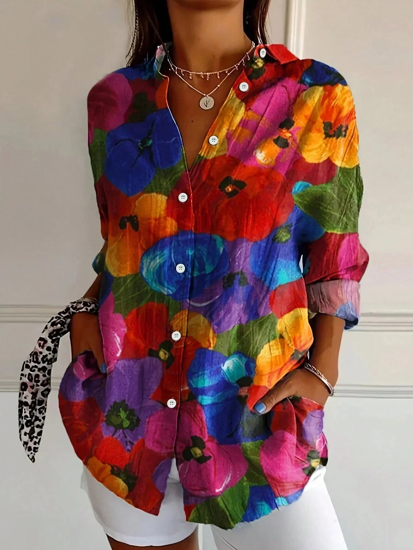 Astrid | Blouse with colorful patterns