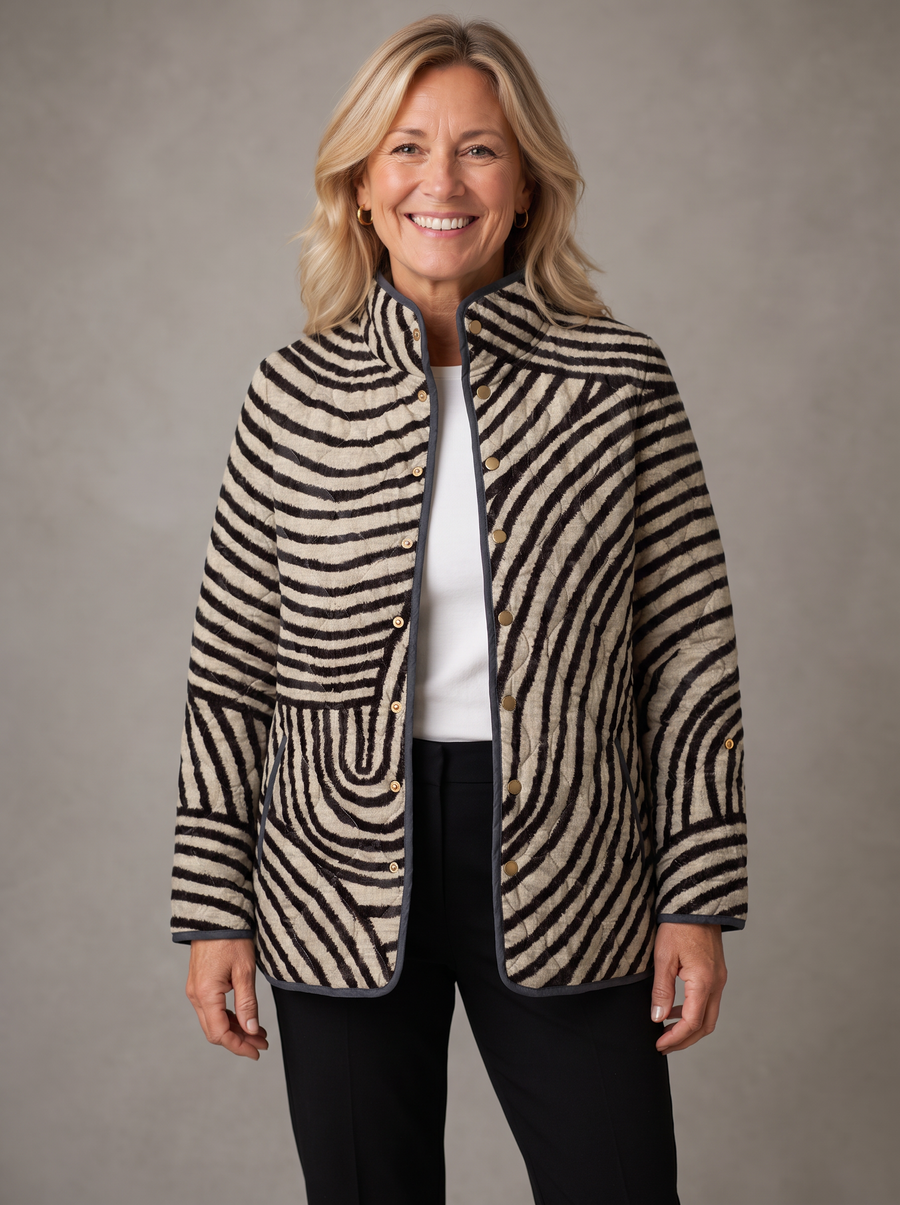 Inaya | Retro Hand-Drawn Circle Design Quilted Jacket